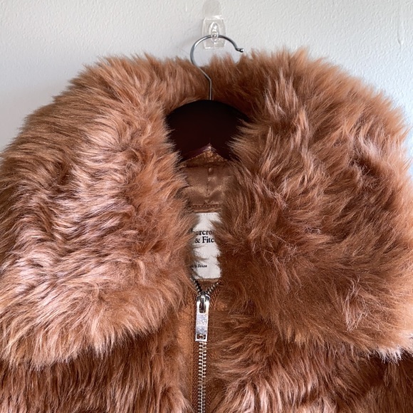 Abercrombie & Fitch Faux Fur Coat Brown Size Small With Collar - Picture 6 of 8